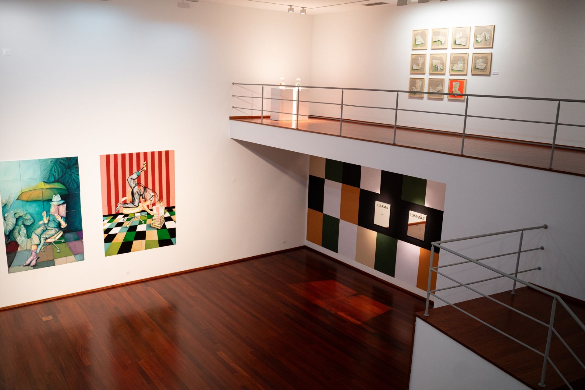 Artista plástica exibe exposição na Biblioteca Municipal