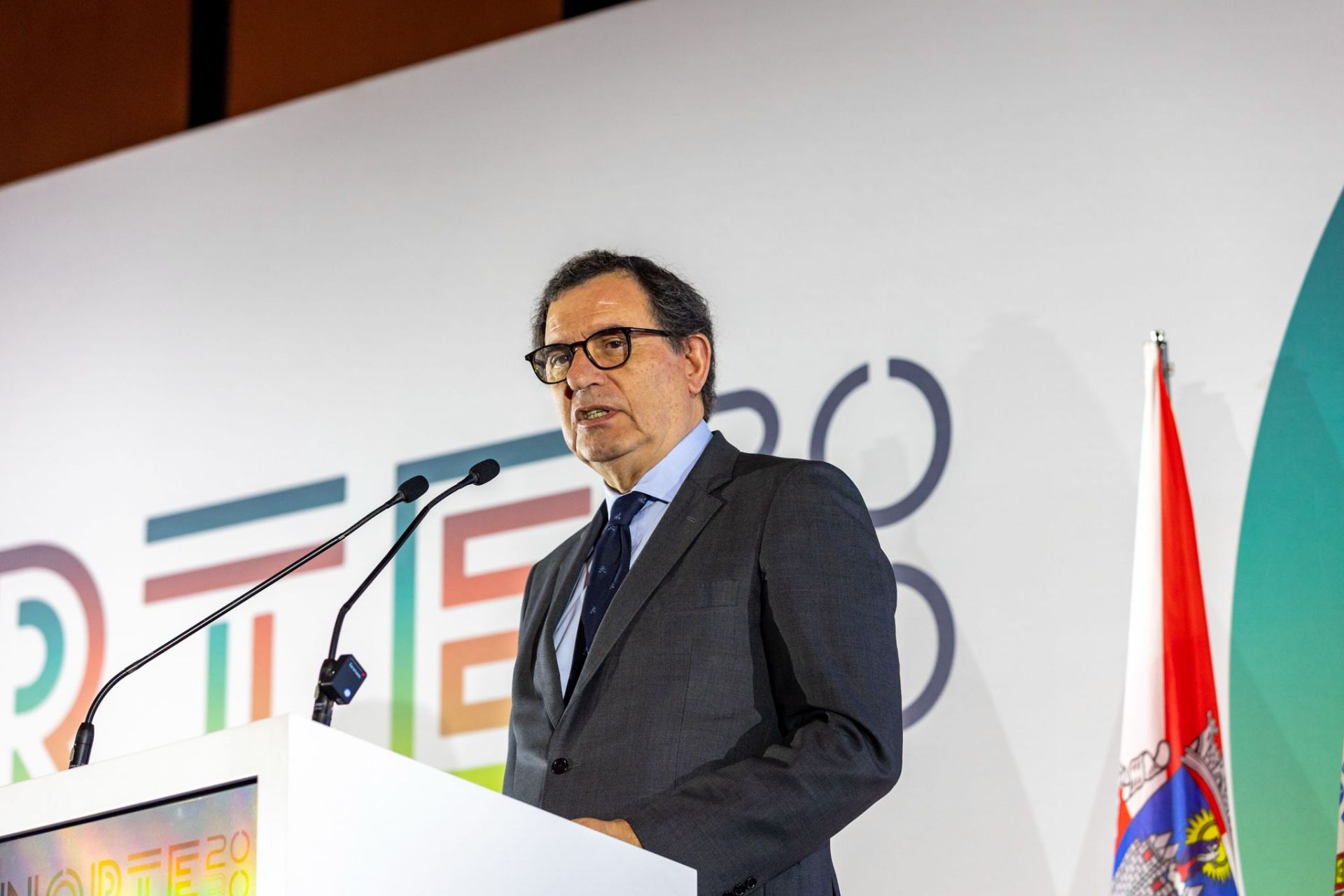 Manuel Castro Almeida presente no lançamento da Estratégia NORTE 2040